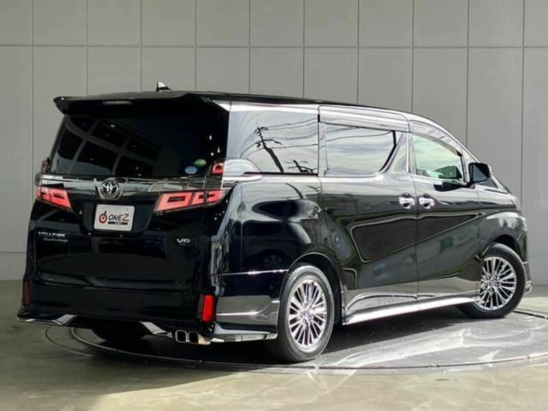 VELLFIRE-1