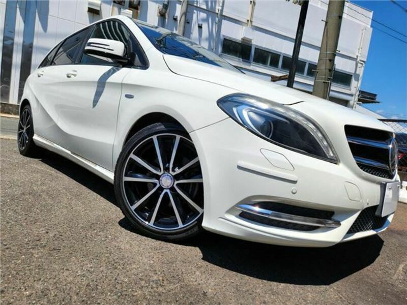 MERCEDES-BENZ　B-CLASS