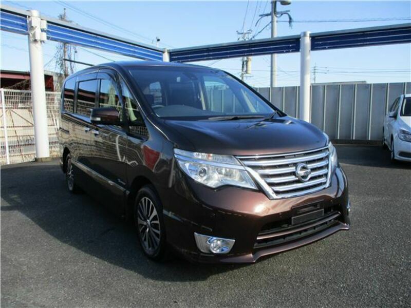 NISSAN　SERENA