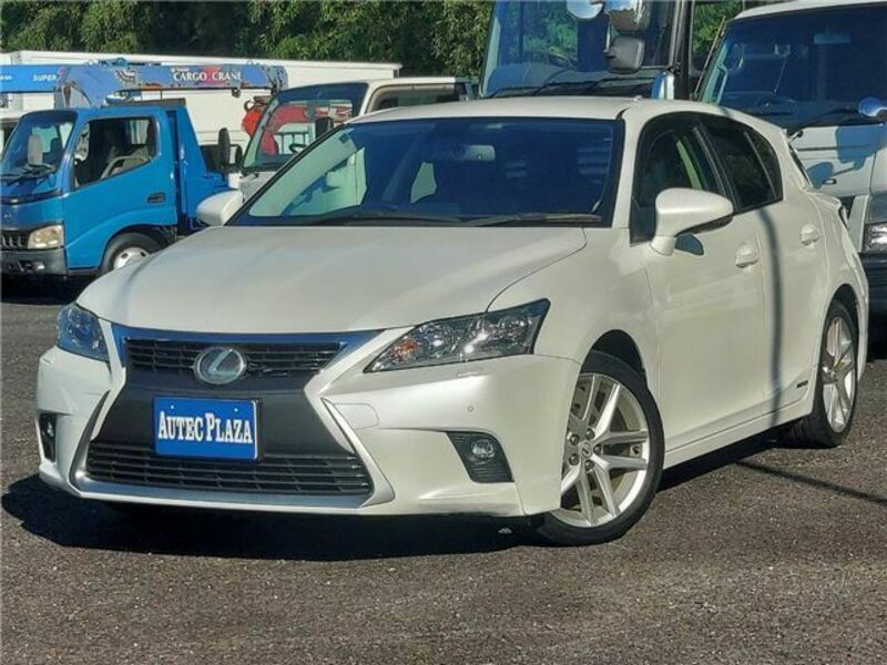 LEXUS　CT