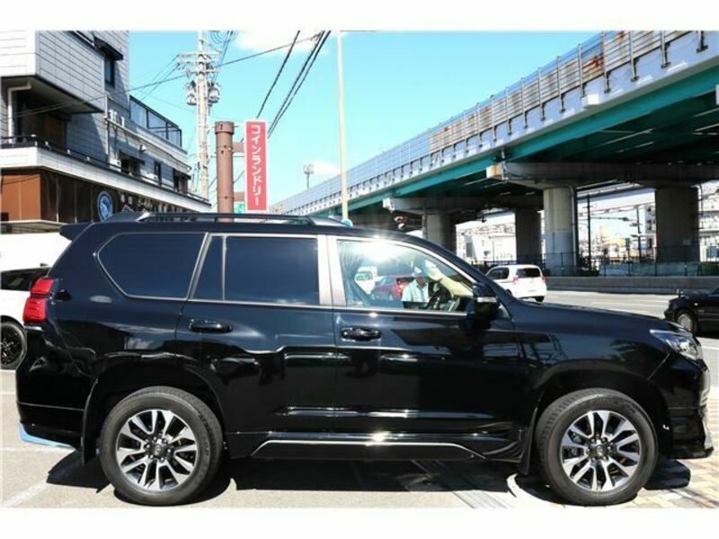 LAND CRUISER PRADO-2