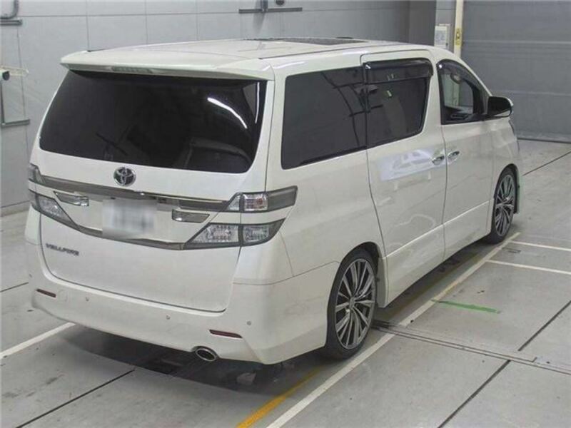 VELLFIRE-1