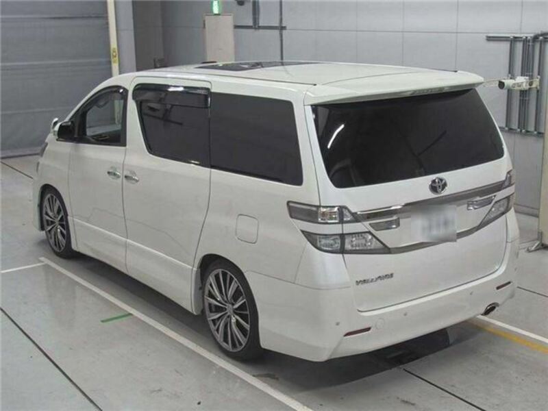 VELLFIRE-5