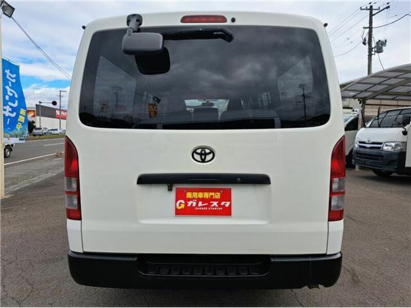 HIACE VAN-1