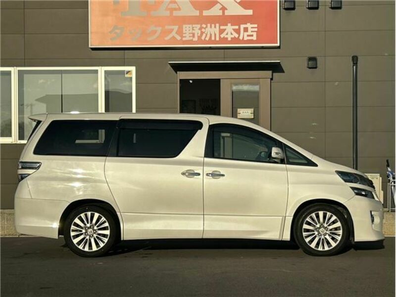 VELLFIRE-15