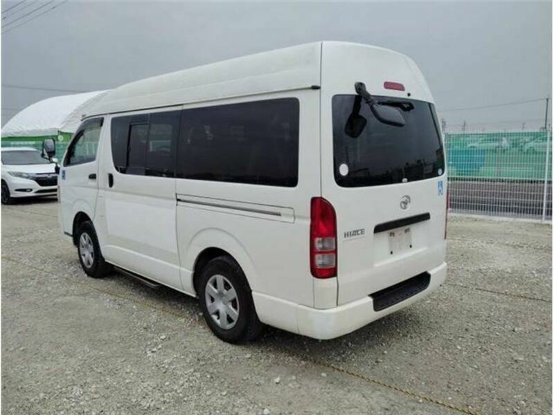 HIACE VAN-1