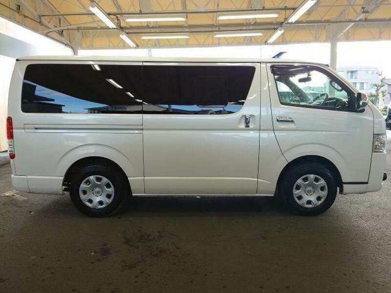 HIACE VAN-13