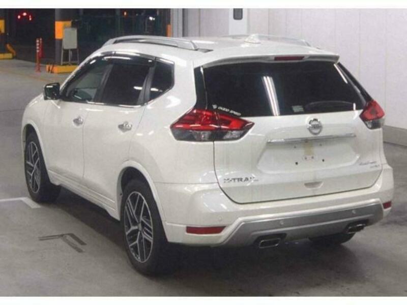 X-TRAIL-1