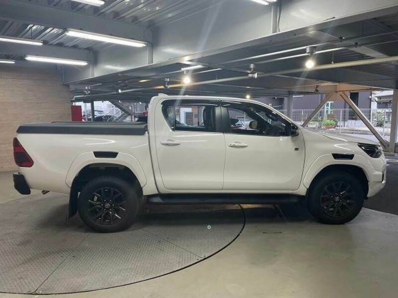 HILUX-18