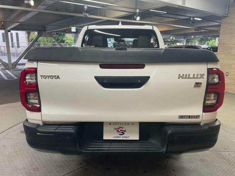 HILUX-19