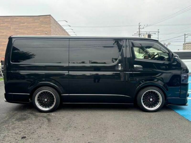 HIACE VAN-17