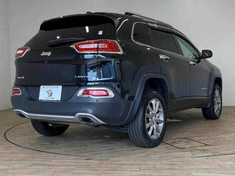 JEEP CHEROKEE-13