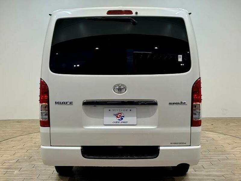 HIACE VAN-12