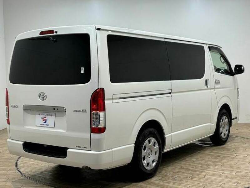 HIACE VAN-13