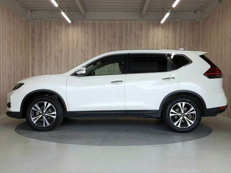 X-TRAIL-19