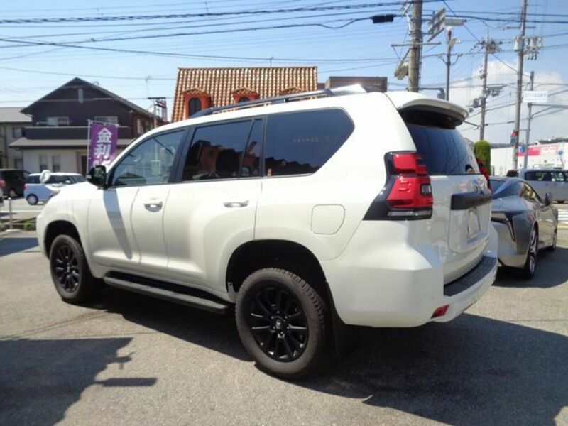 LAND CRUISER PRADO-2