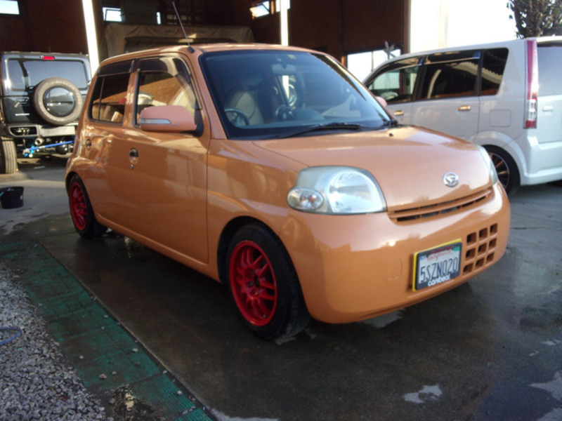 DAIHATSU　ESSE