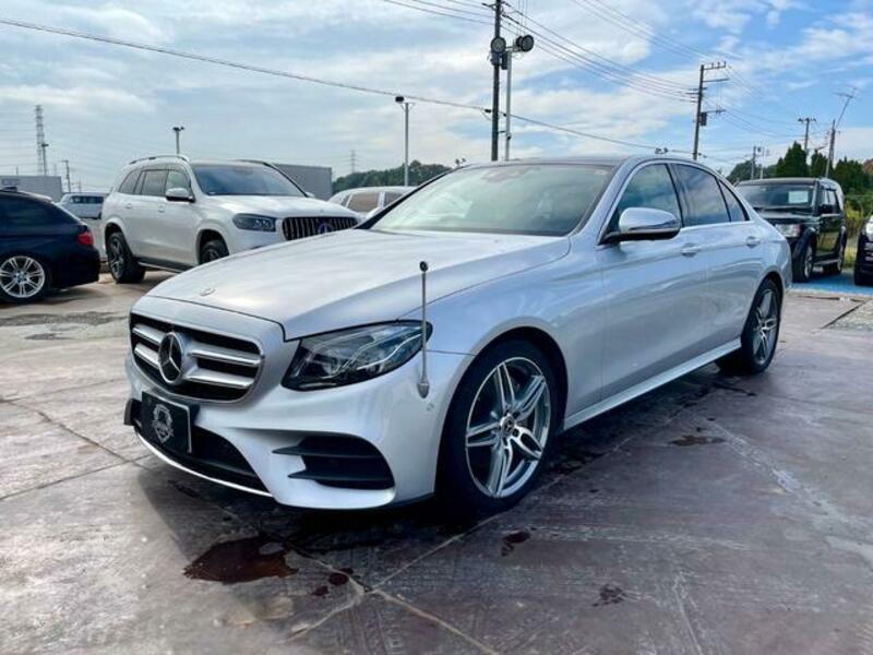 MERCEDES-BENZ　E-CLASS