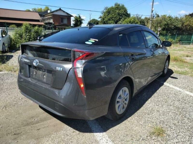 PRIUS-4