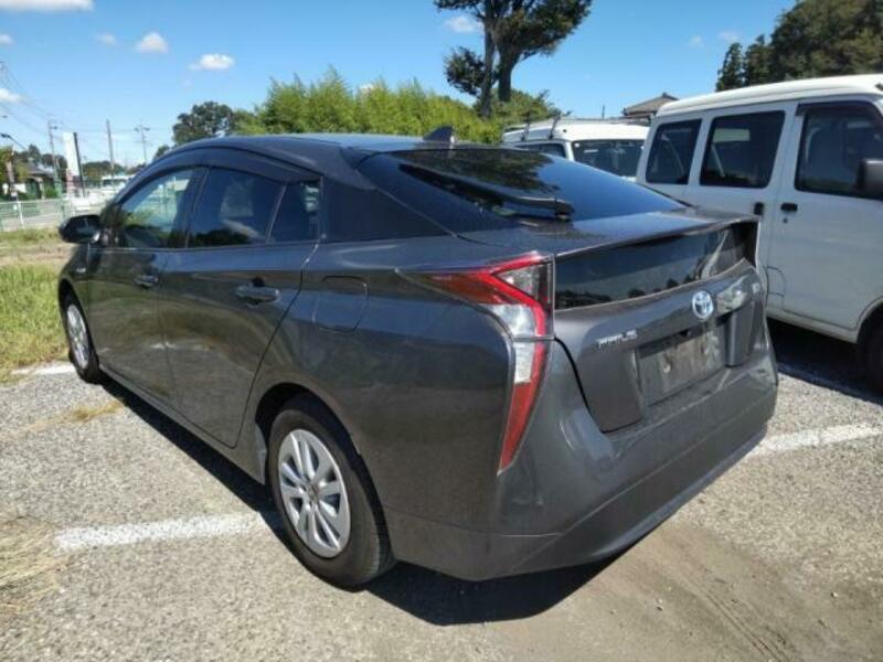 PRIUS-3