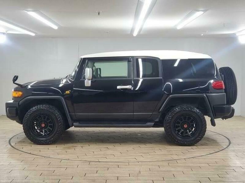 FJ CRUISER-16