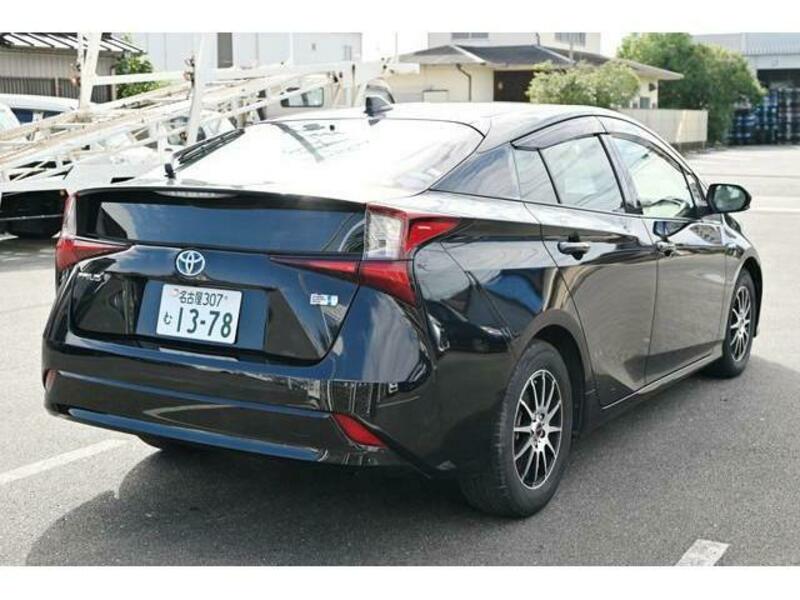 PRIUS-4