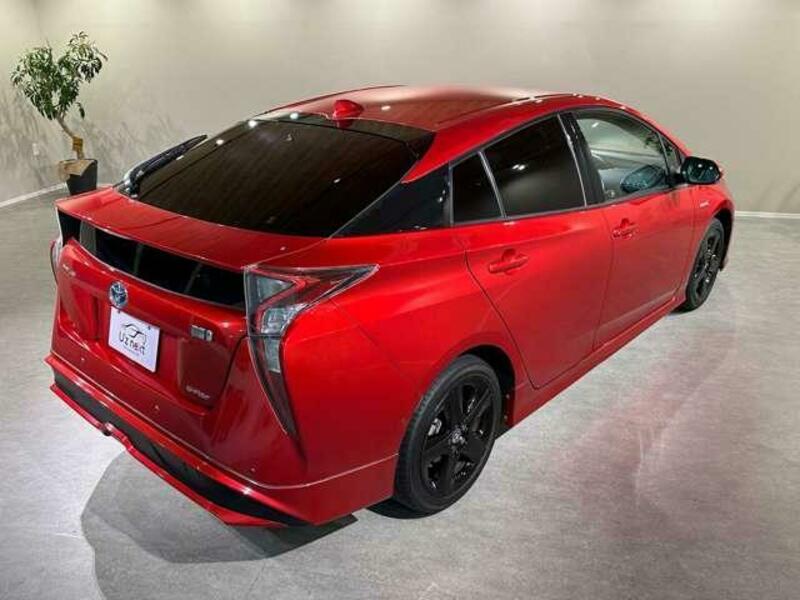 PRIUS-13