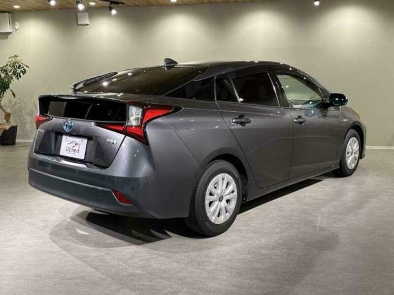 PRIUS-13