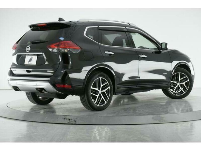 X-TRAIL-2