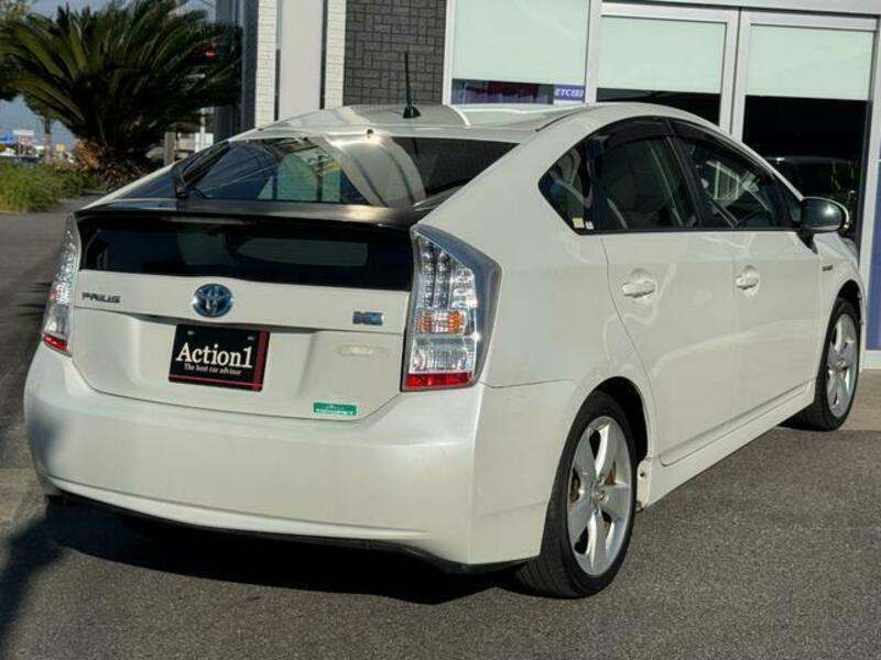 PRIUS-14