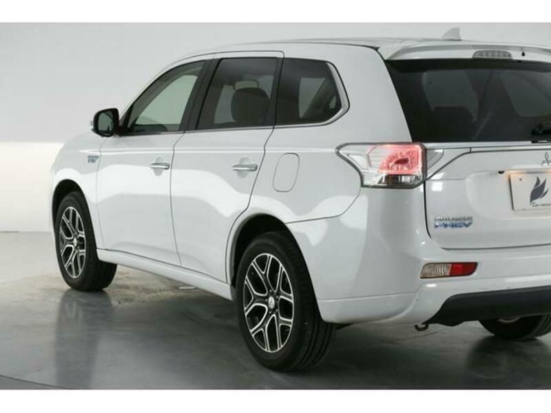 OUTLANDER PHEV-7