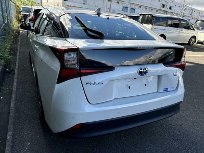 PRIUS-3