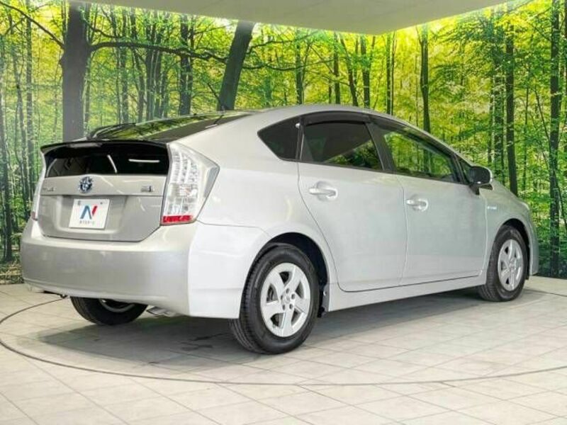 PRIUS-17