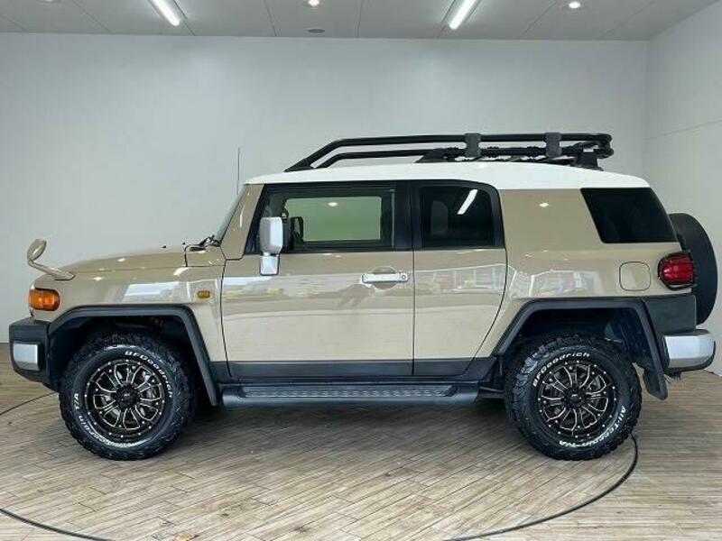 FJ CRUISER-16