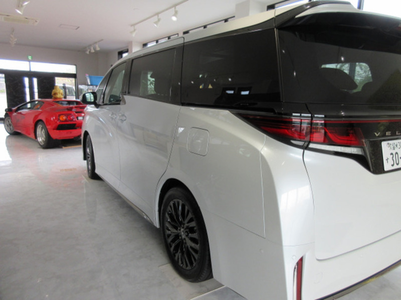 VELLFIRE-4