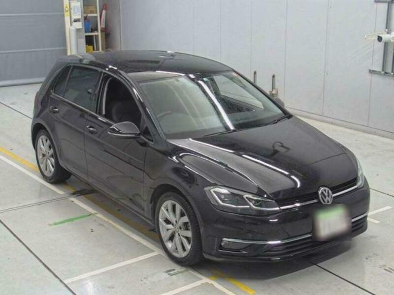 VOLKSWAGEN　GOLF