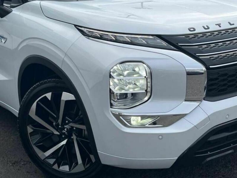 OUTLANDER PHEV-12