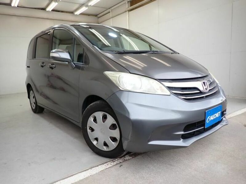 HONDA　FREED