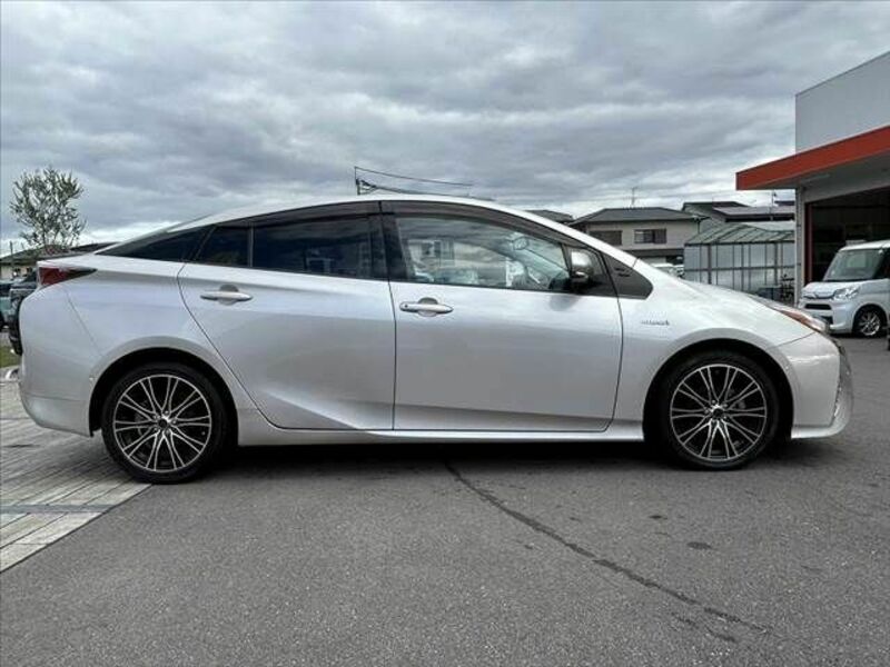 PRIUS-18