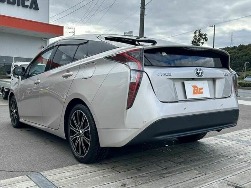 PRIUS-19