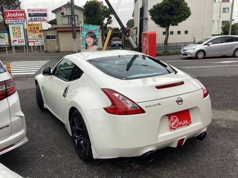 FAIRLADY Z-9