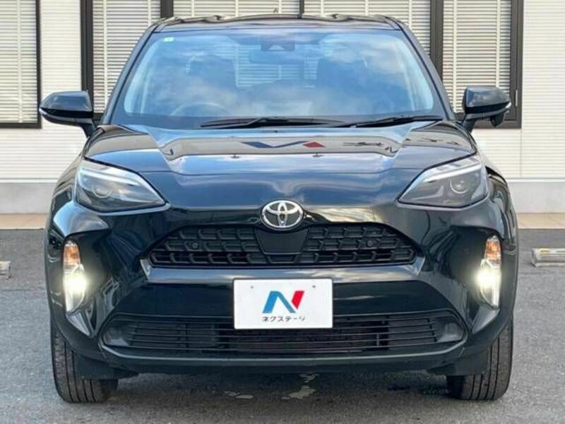 YARIS CROSS-15