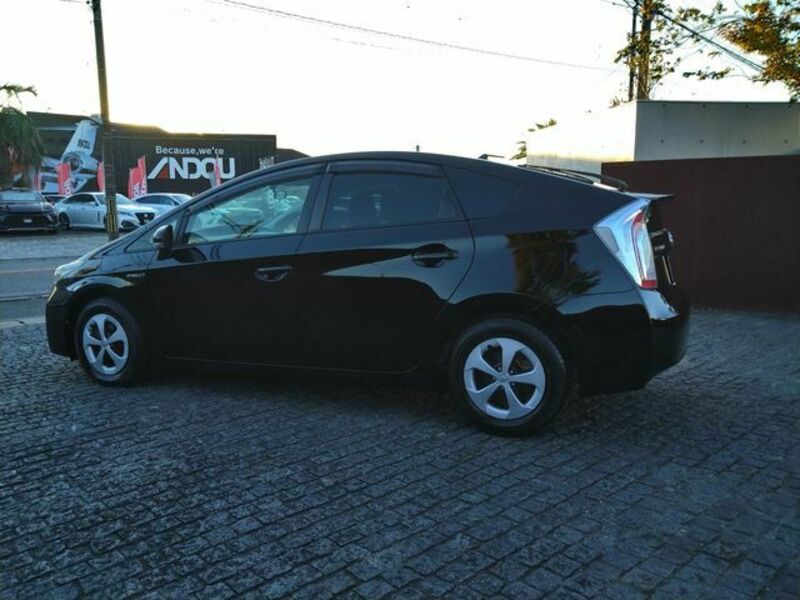 PRIUS-3