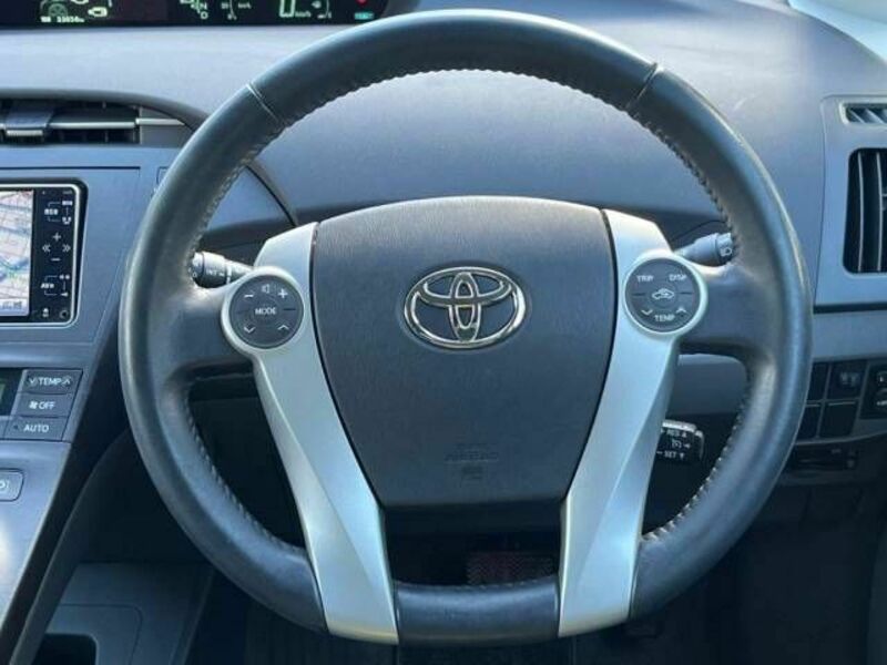 PRIUS-13