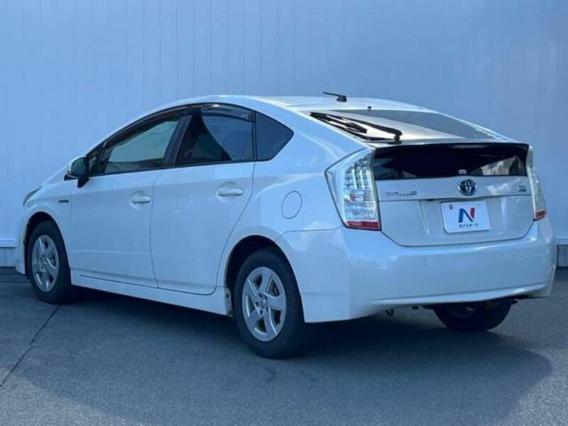 PRIUS-19