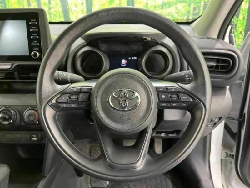 YARIS CROSS-10