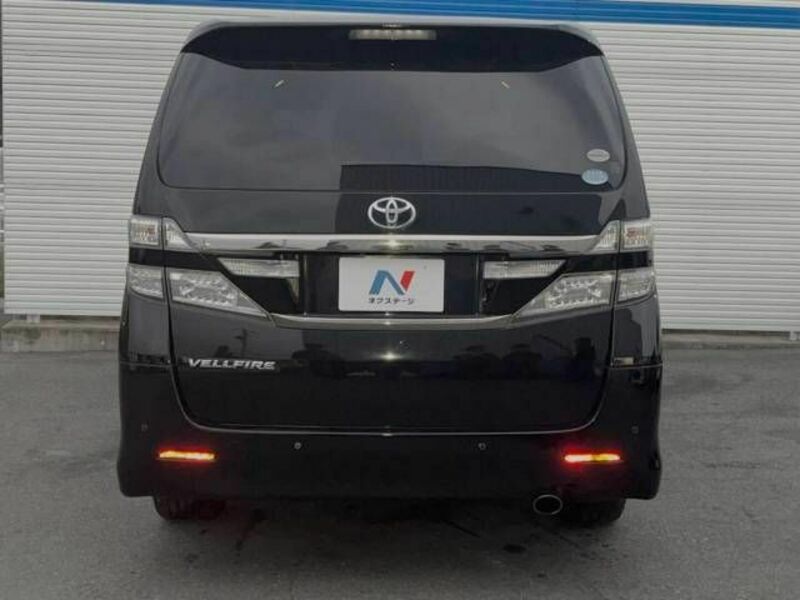 VELLFIRE-16