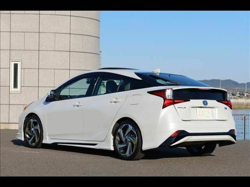 PRIUS-3