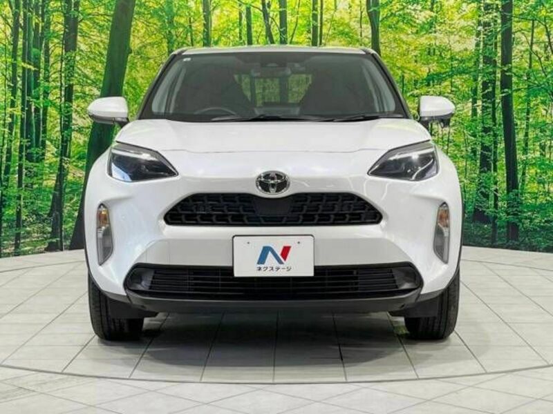 YARIS CROSS-13