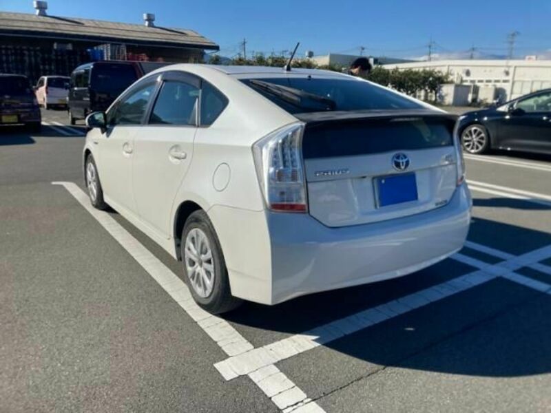 PRIUS-3